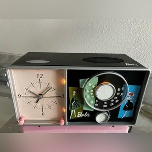 Barbie 2002 Clock Radio AM/FM